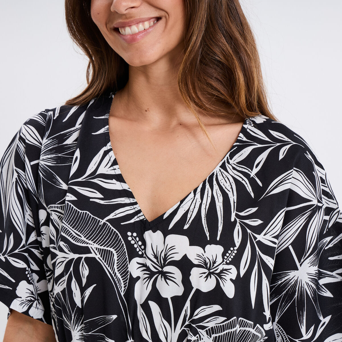 Robe midi col en V manches courtes noir femme