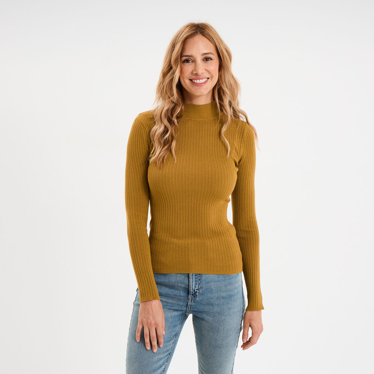 Pull ajust&eacute; c&ocirc;tel&eacute; col montant vert olive femme