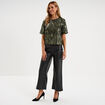 T-shirt &agrave; sequins manches courtes droit vert olive femme