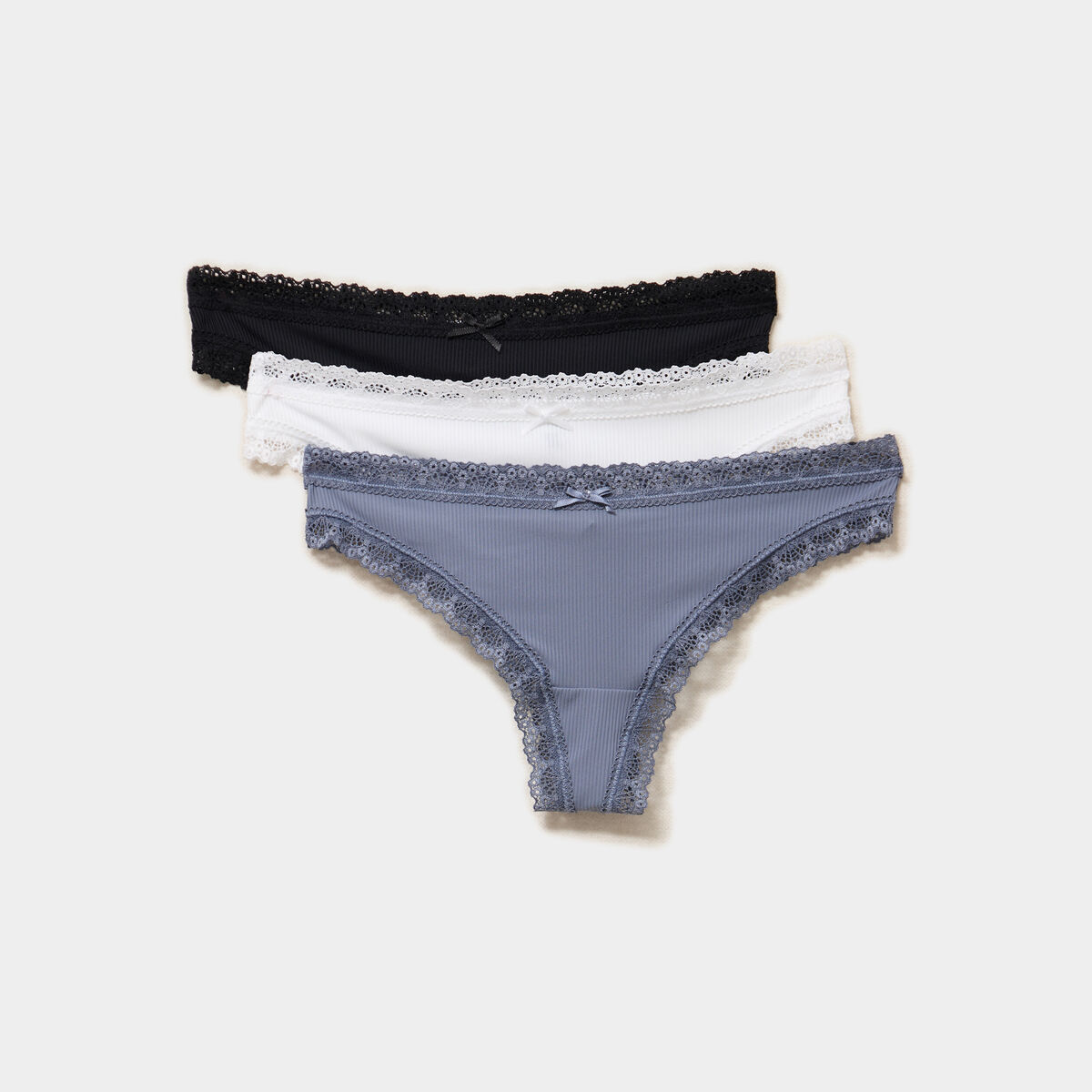 Lot 3 tangas c&ocirc;tel&eacute;s &agrave; dentelle bleu violet femme