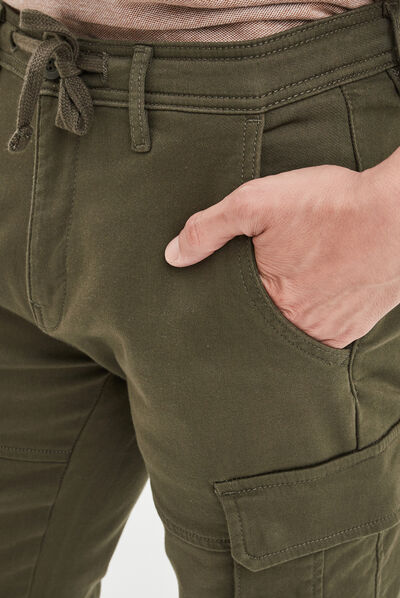 Pantalon cargo à coulisse vert kaki homme