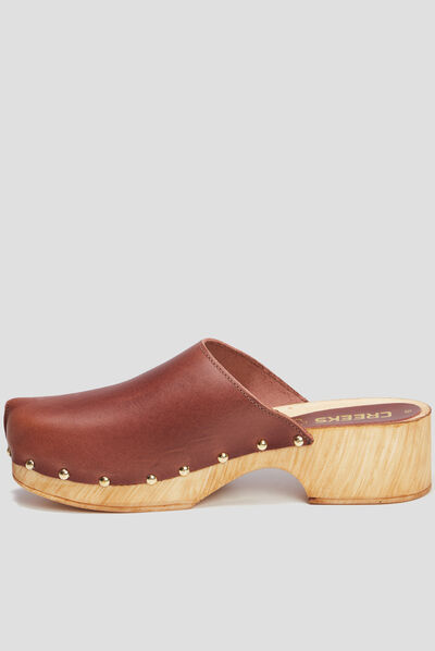 Mules sabots bout fermé en cuir Creeks marron femme