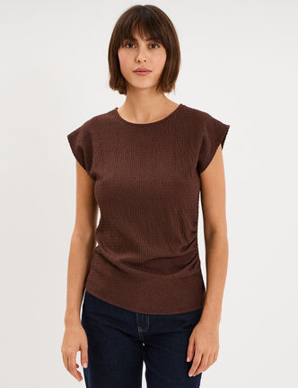 T-shirt fronc&eacute; gaufr&eacute; manches courtes marron fonc&eacute; femme
