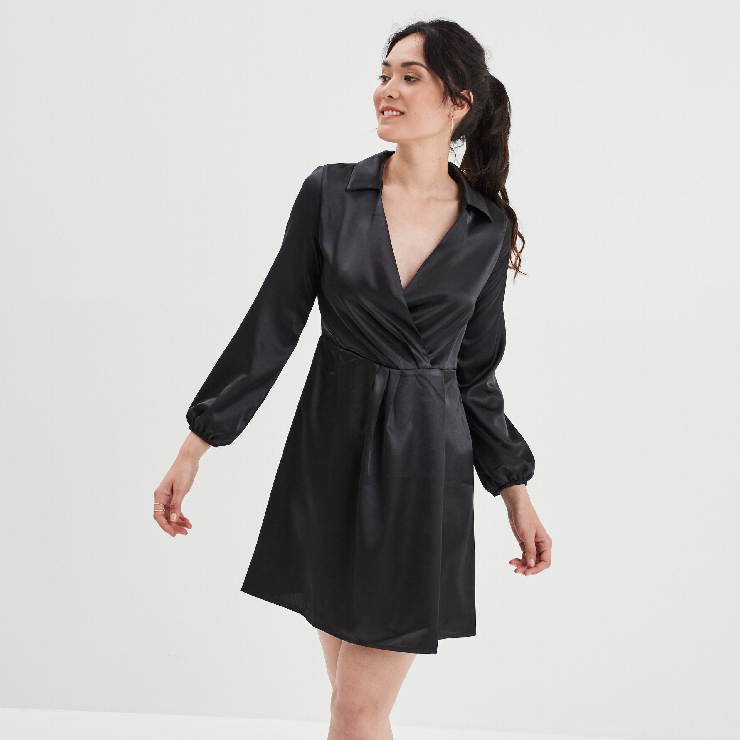 Robe courte trapèze satin Mosquitos noir femme MOSQUITOS