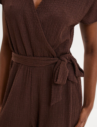 Combinaison pantalon gaufr&eacute;e ceintur&eacute;e marron fonc&eacute; femme