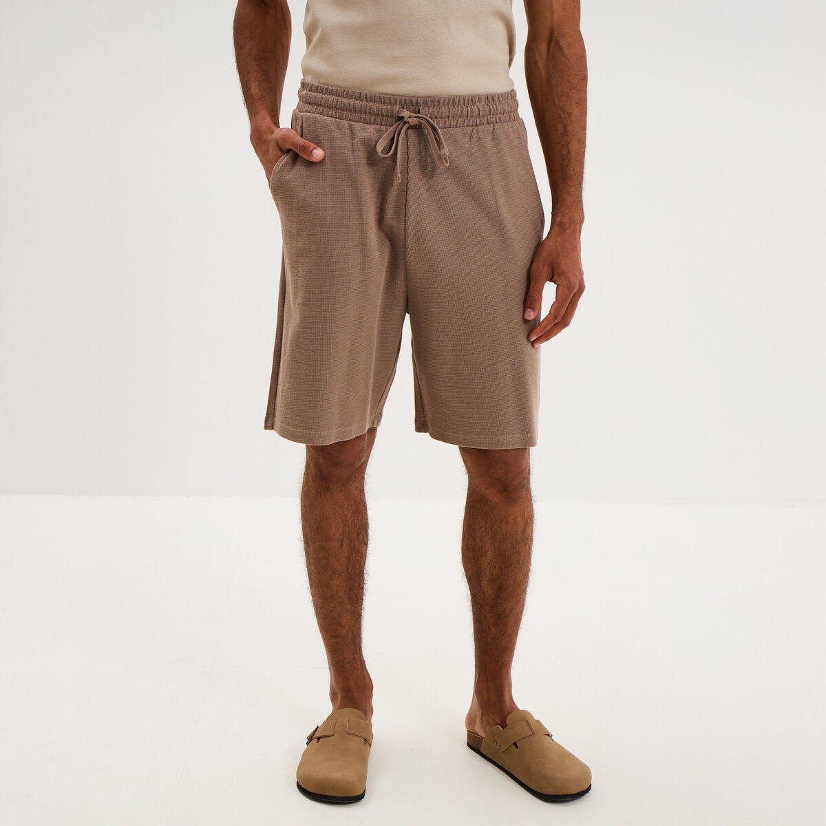 Bermuda textur&eacute; coupe droite coton marron homme