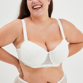 soutien gorge emboitant a dentelle izzie blanc femmegt Soutien-gorge emboîtant à dentelle Izzie blanc femme grande taille