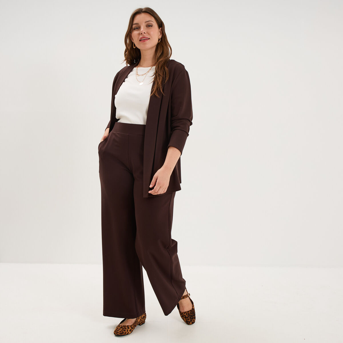 Veste courte col ch&acirc;le oversize marron fonc&eacute; femme grande taille