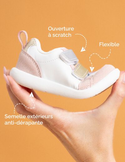 Tennis basses &agrave; scratchs semelle souple blanc b&eacute;b&eacute; fille