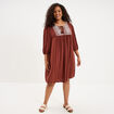 Robe fluide buste brod&eacute;e marron cognac femme grande taille