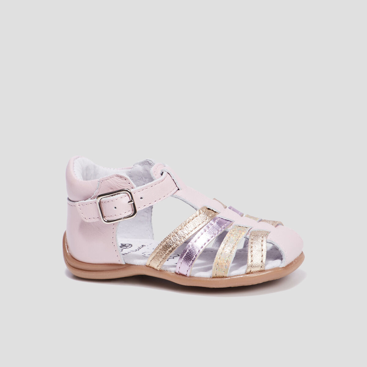 Sandales bout ferm&eacute; en cuir rose b&eacute;b&eacute; fille
