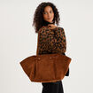 Sac cabas trap&egrave;ze effet su&eacute;dine camel femme