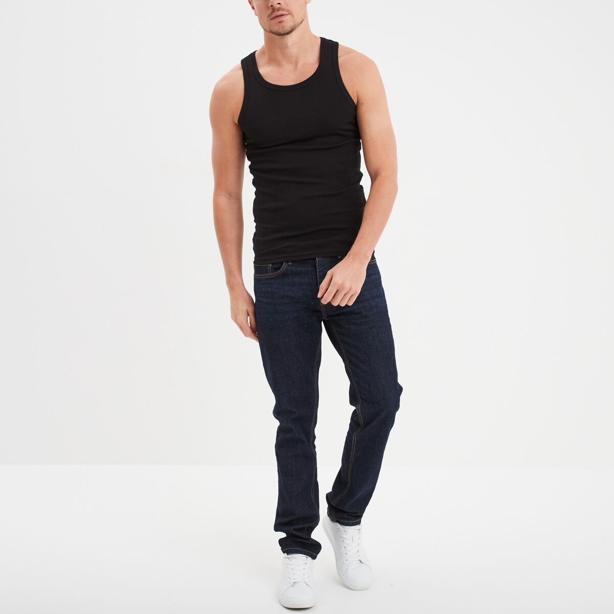 D&eacute;bardeur droit coton bretelles larges noir homme