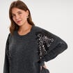 Pull &agrave; paillettes col rond gris fonc&eacute; femme grande taille