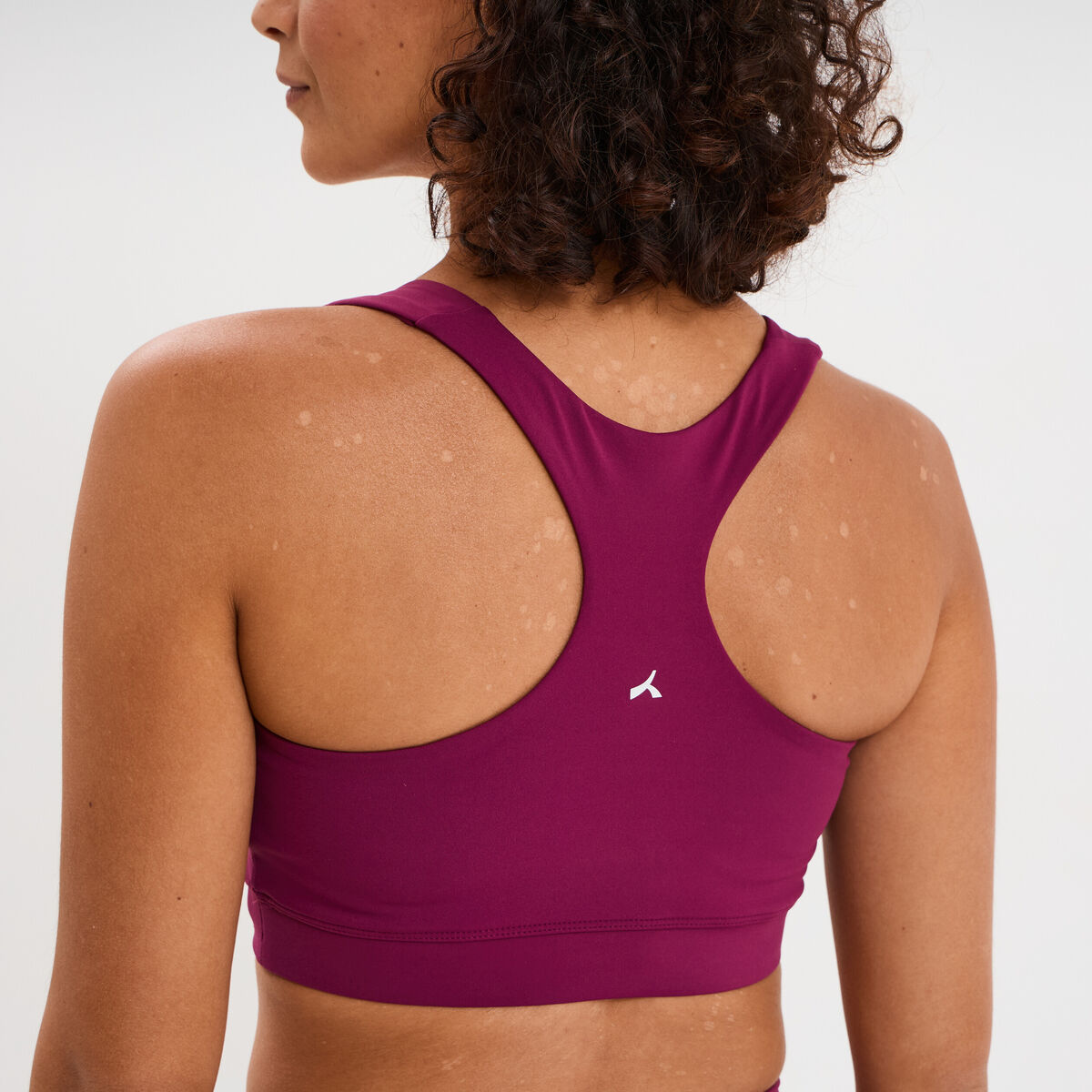 Brassi&egrave;re de sport dos nageur violet fonc&eacute; femme