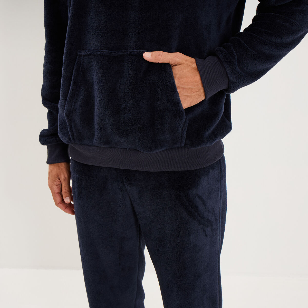 Ensemble pyjama velours avec sweat bleu fonc&eacute; homme