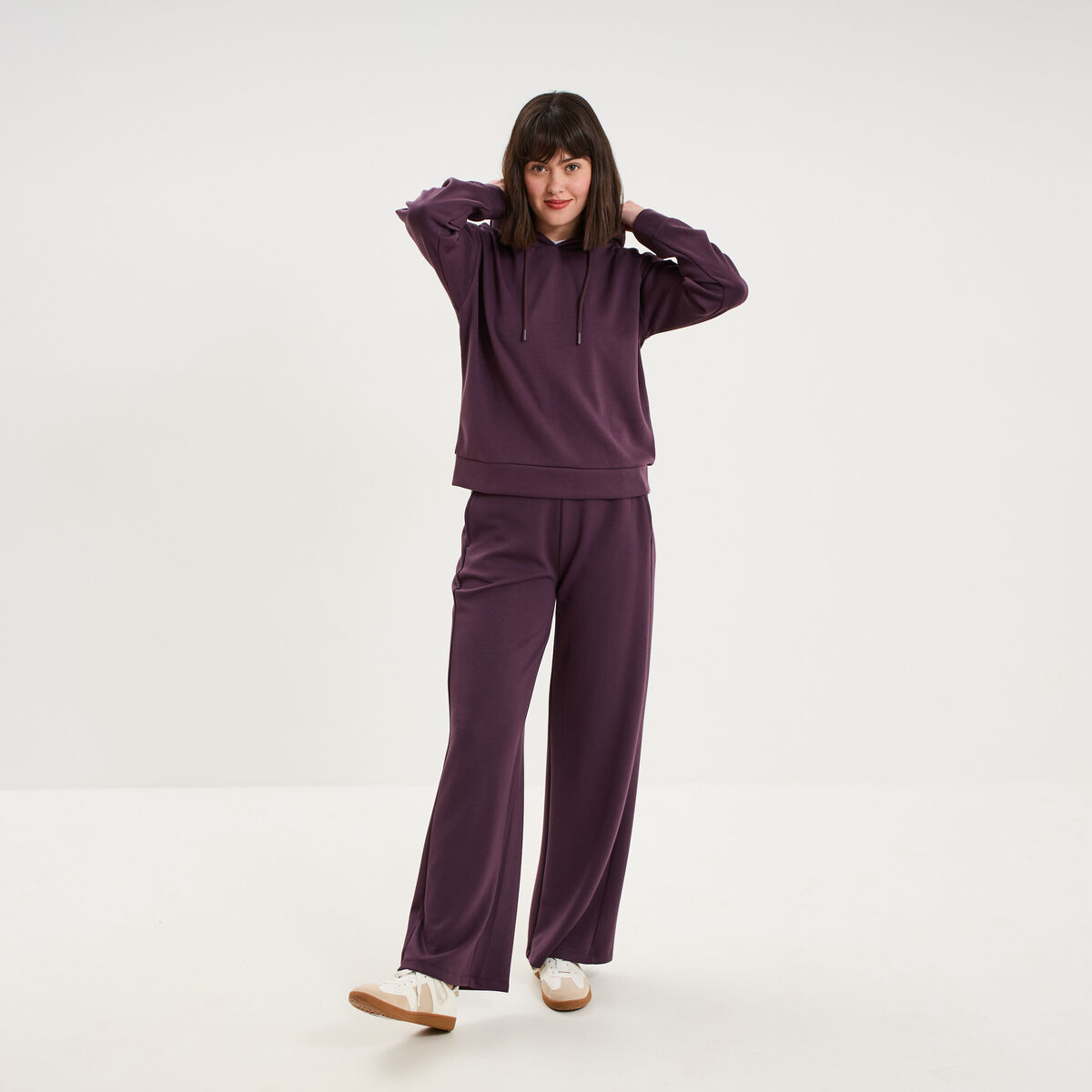 Sweat hoodie manches longues &agrave; capuche violet fonc&eacute; femme