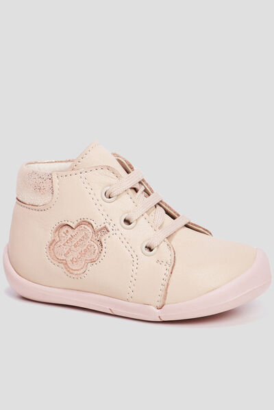 Bottillons en cuir Kickers Waouk rose bébé fille
