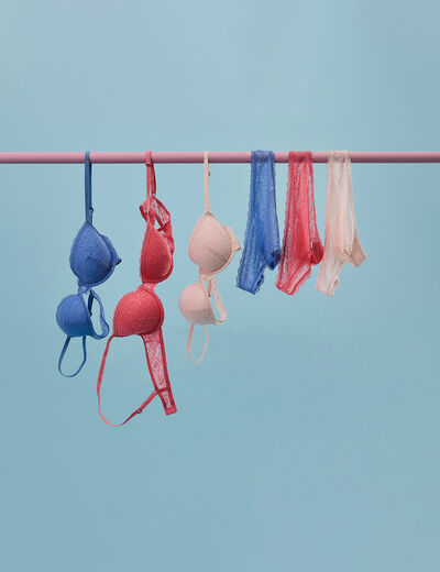 Tanga en dentelle bleu lavande femme