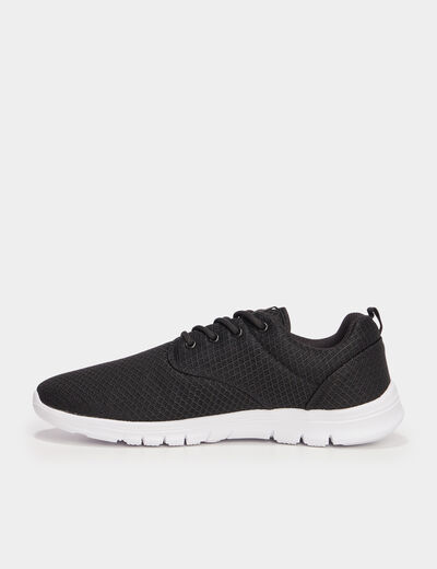 Baskets plates running crantées noir homme