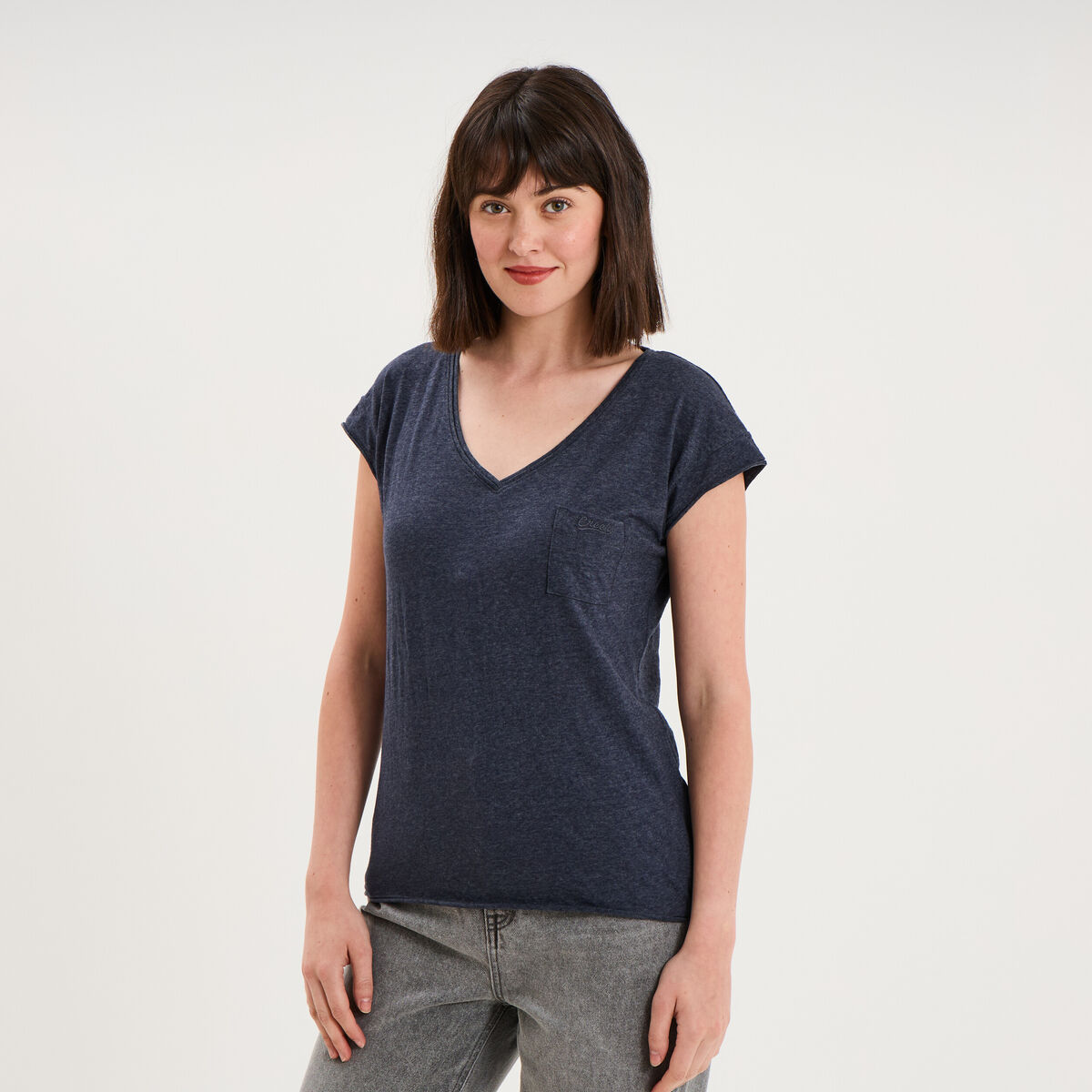 T-shirt col v poche poitrine bleu marine femme