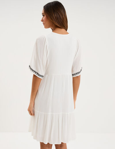 Robe fluide brod&eacute;e manches courtes blanc femme