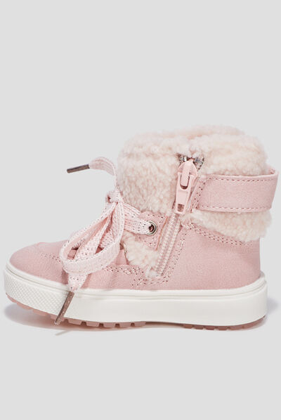 Bottes fourrées rose bébé fille