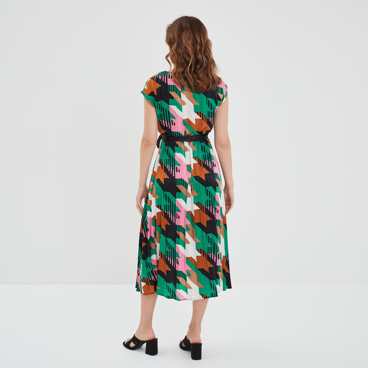 Robe longue évasée plissée et ceinturée ecru femme