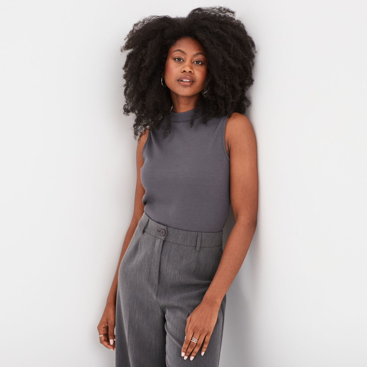T-shirt côtelé col montant sans manches bleu gris femme