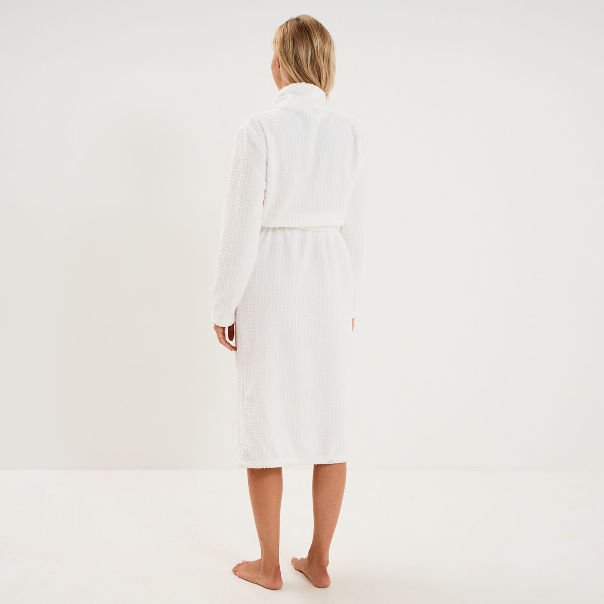 Peignoir long ceintur&eacute; 2 poches blanc femme