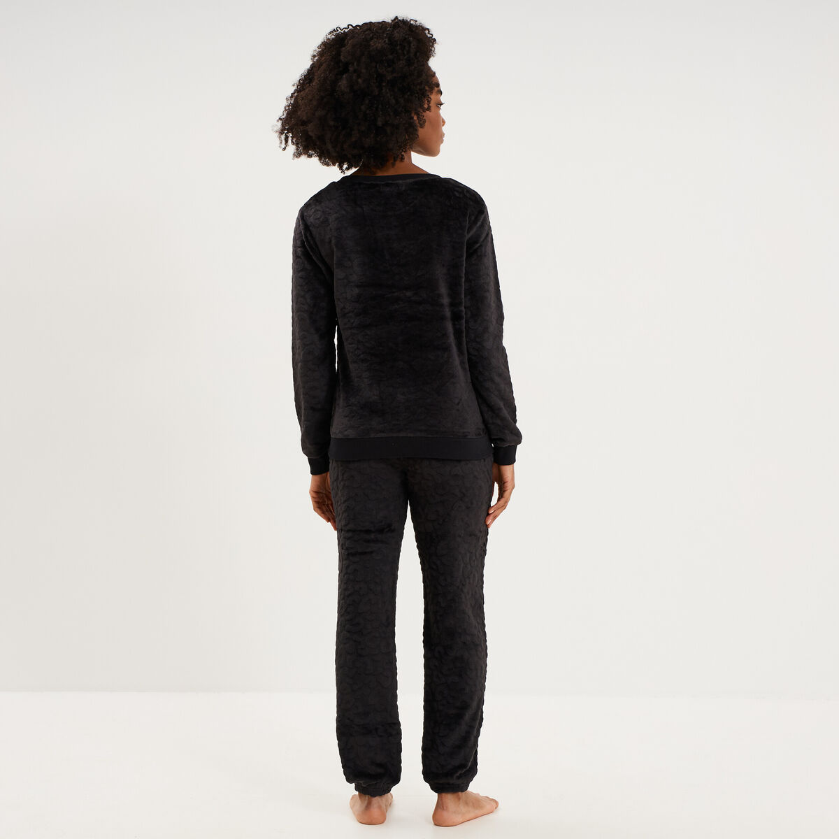 Ensemble pyjama effet polaire col rond noir femme