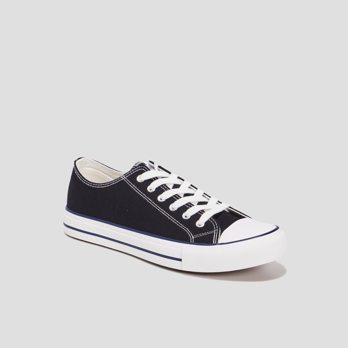 Tennis en toile &agrave; lacets noir homme
