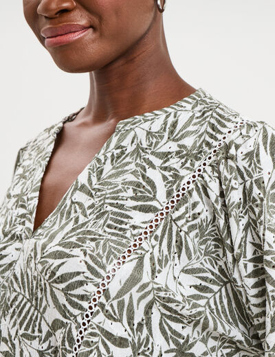 Blouse ajour&eacute;e manches 3/4 col en V ecru femme