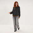 Gilet cardigan col rond boutonn&eacute; gris fonc&eacute; femme