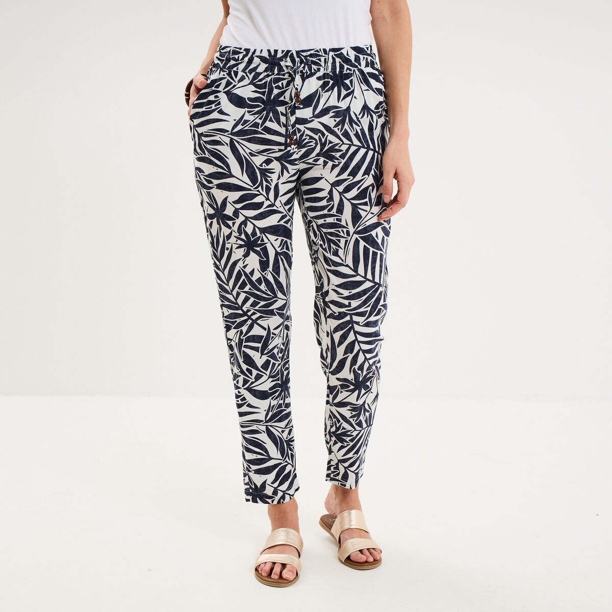 Pantalon cigarette fluide &agrave; ceinture ecru femme