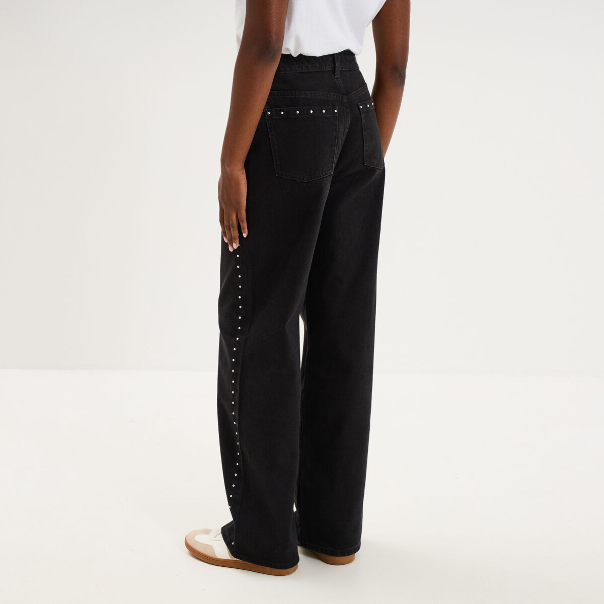 Jean large &agrave; clous coton denim noir femme