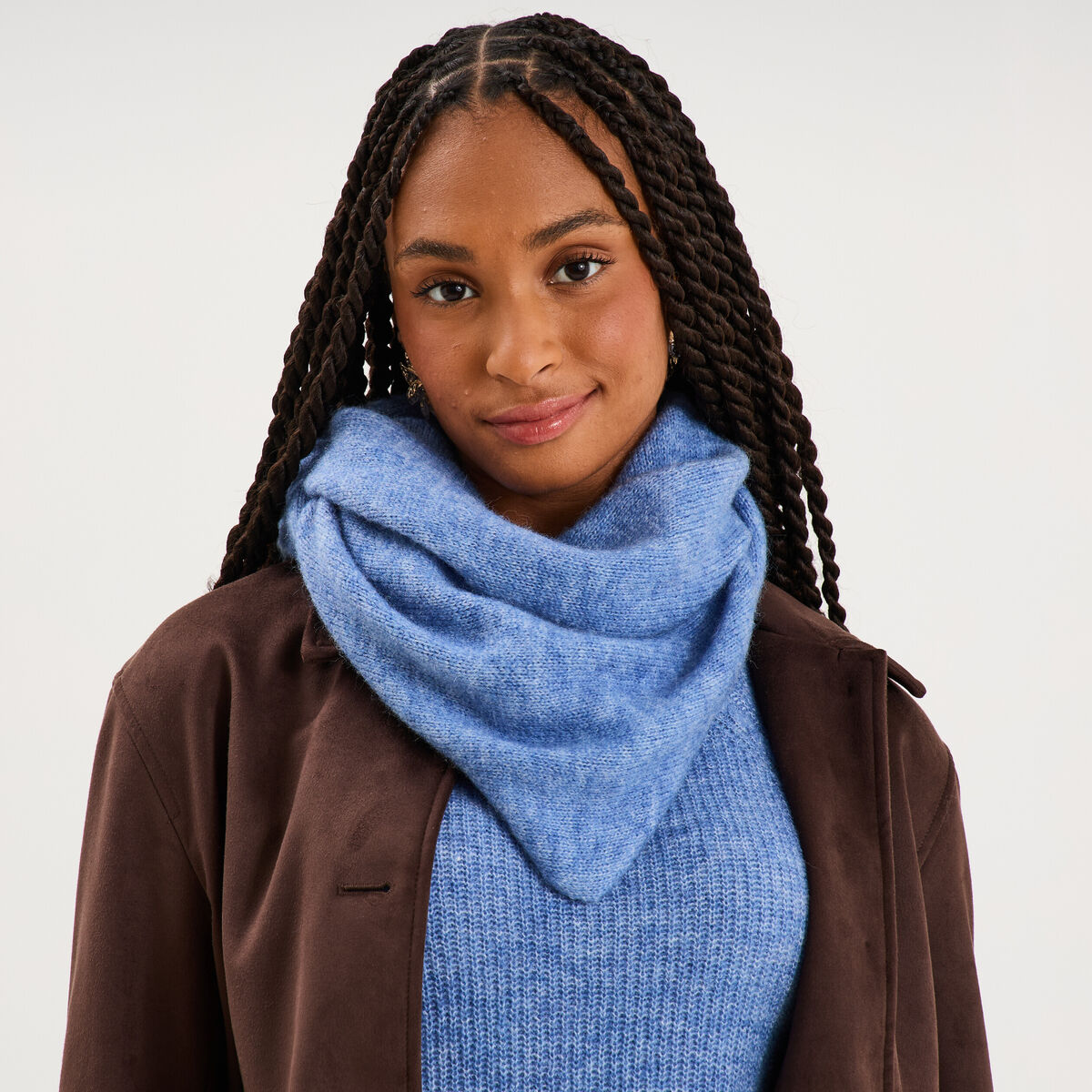 &Eacute;charpe triangulaire en maille douce bleu ciel femme