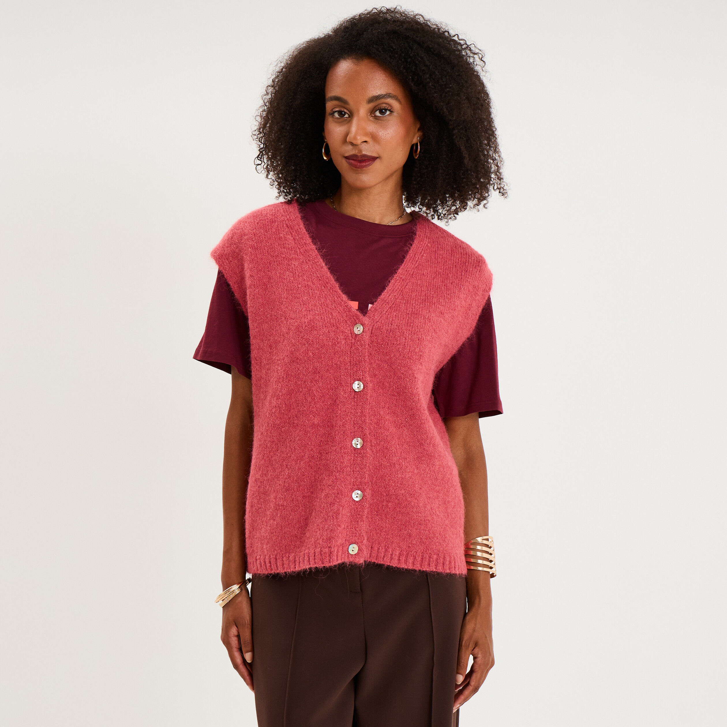 Gilet sans manches col V boutonné rose cerise femme
