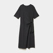 Robe longue gaufr&eacute;e noeud c&ocirc;t&eacute; gris fonc&eacute; femme