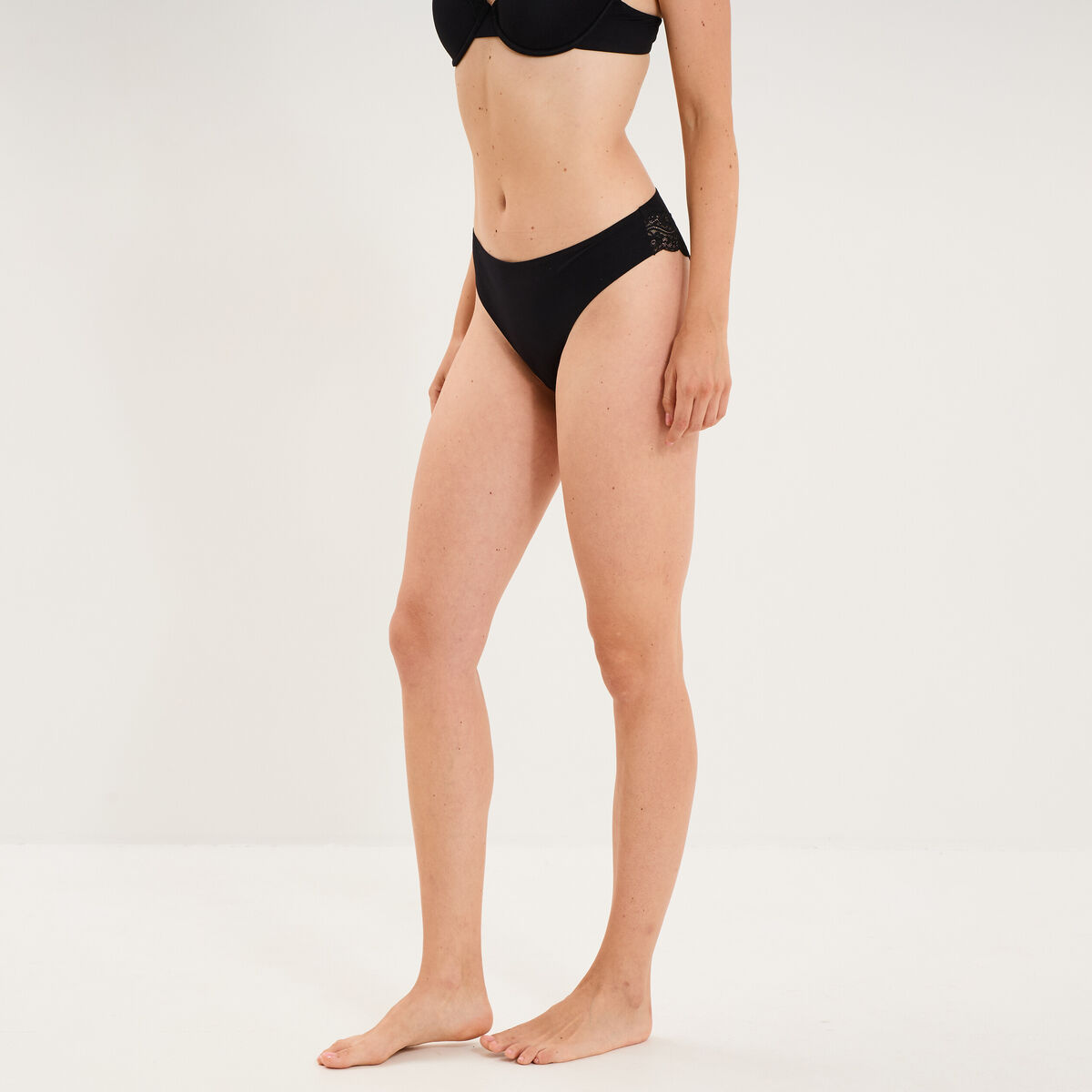 Culotte invisible &agrave; dentelle noir femme