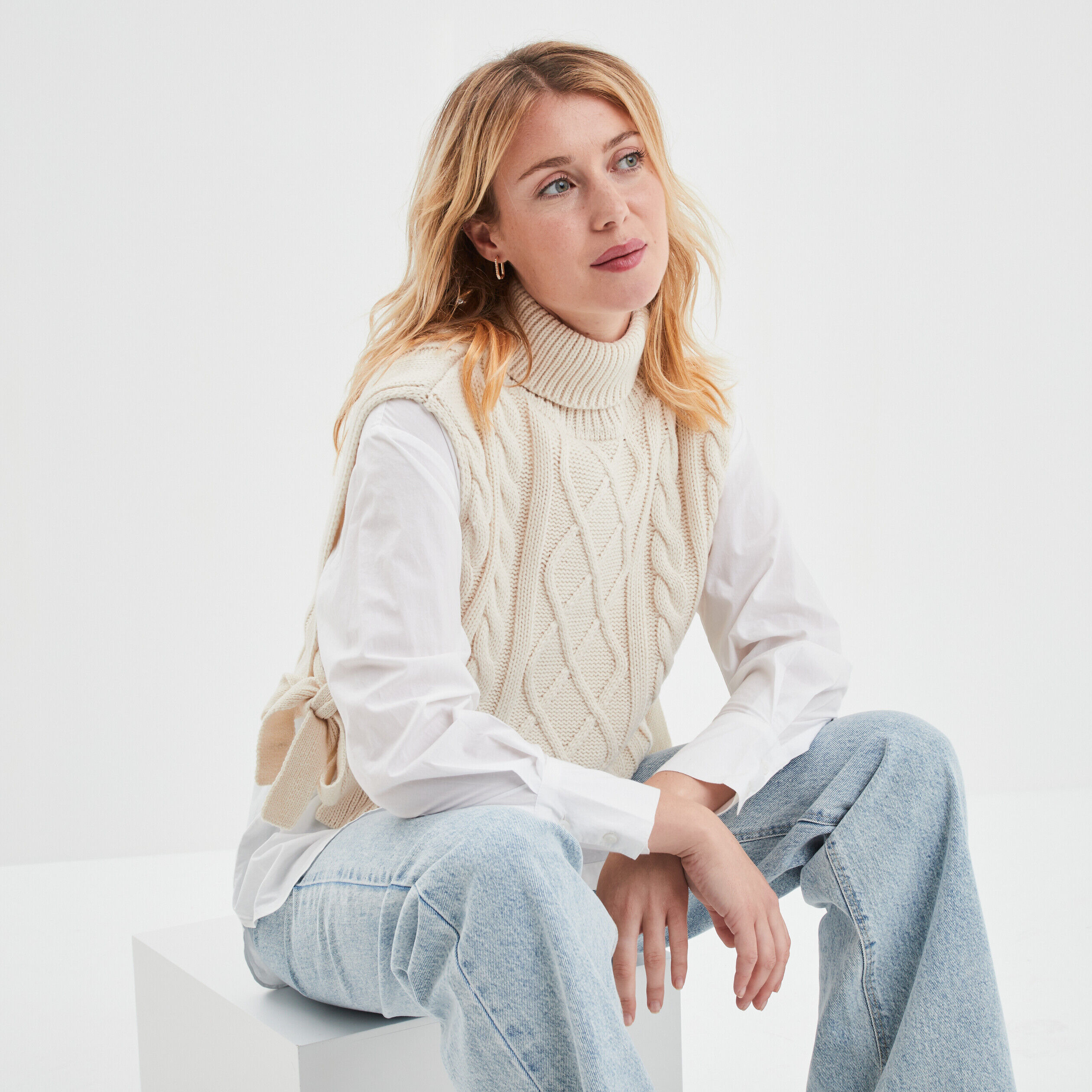 Poncho à noeuds col roulé sans manches sable femme LH