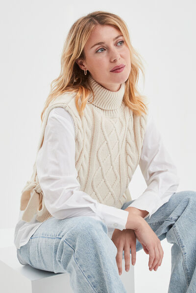 Poncho à noeuds col roulé sans manches sable femme