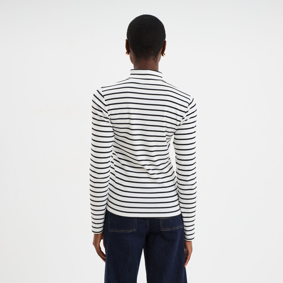 T-shirt ajust&eacute; col montant ecru femme