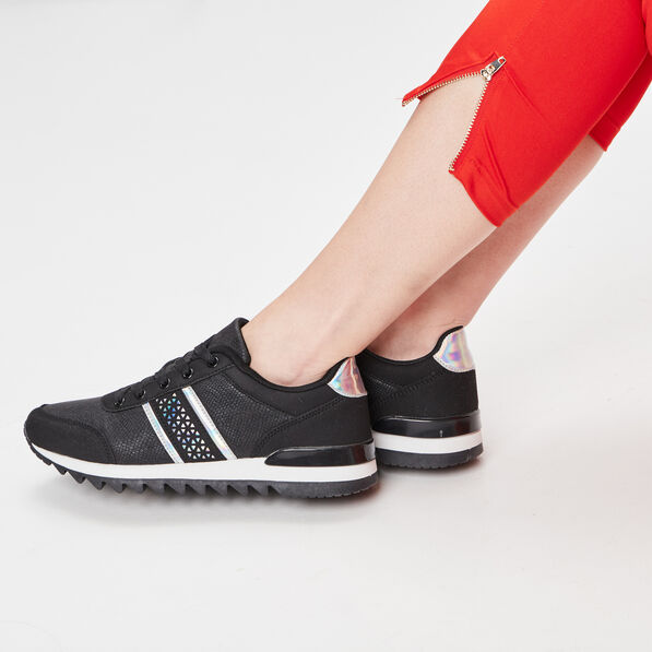 runnings crantees a lacets noir femme Runnings crantées à lacets noir femme