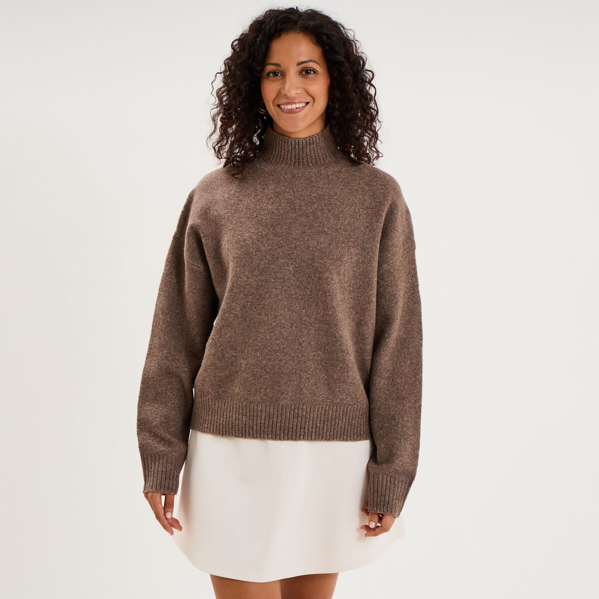 Pull droit avec col montant taupe femme