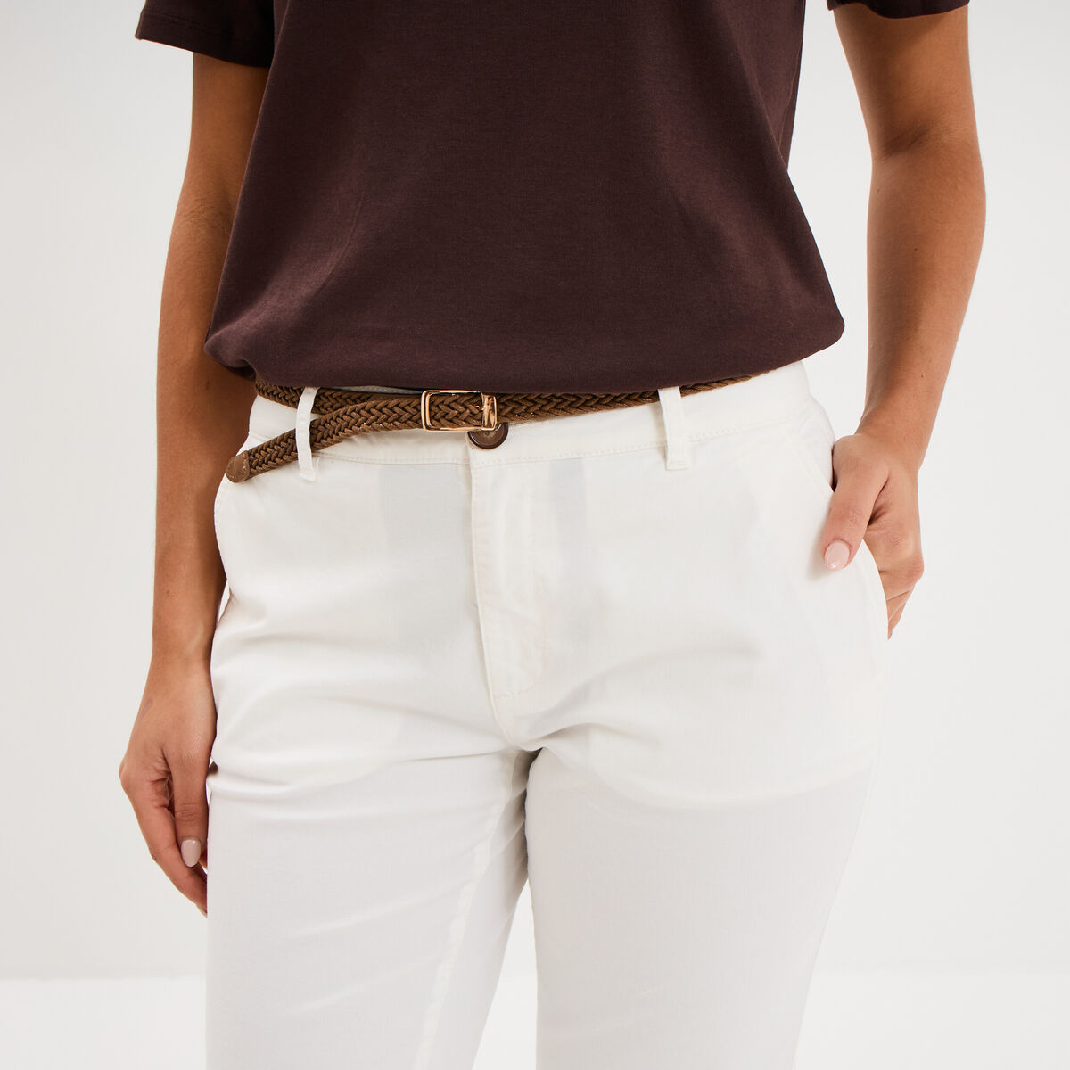 Pantalon chino 7/8&egrave;me ceinture tress&eacute;e ecru femme