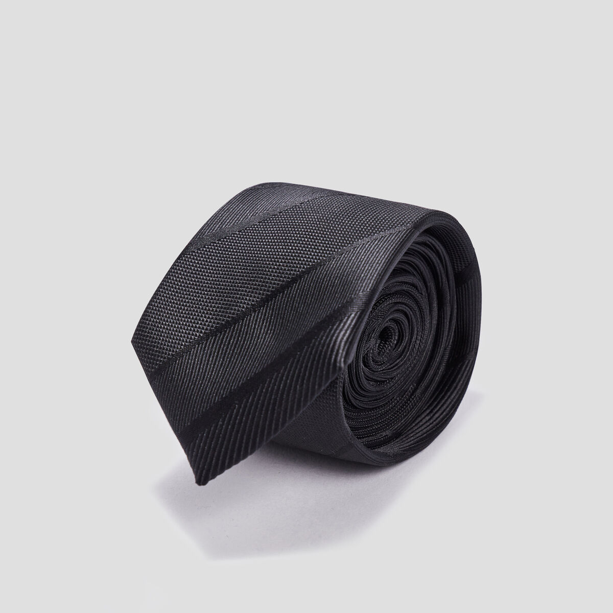 Cravate textur&eacute;e effet satin noir homme