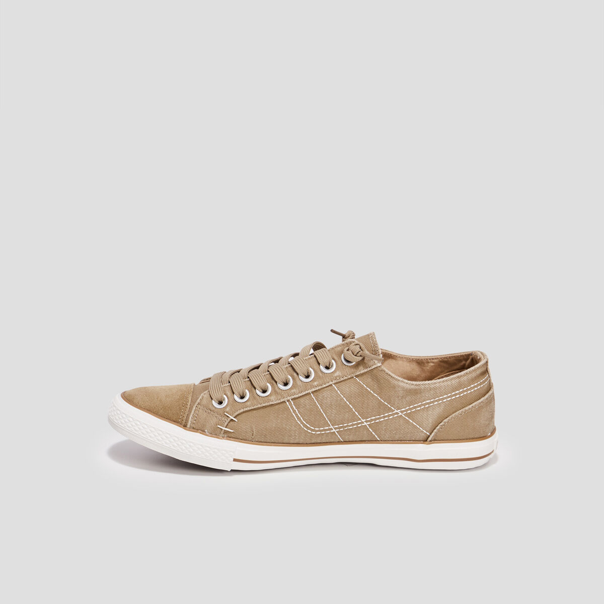 Tennis basses en toile &agrave; lacets sable homme