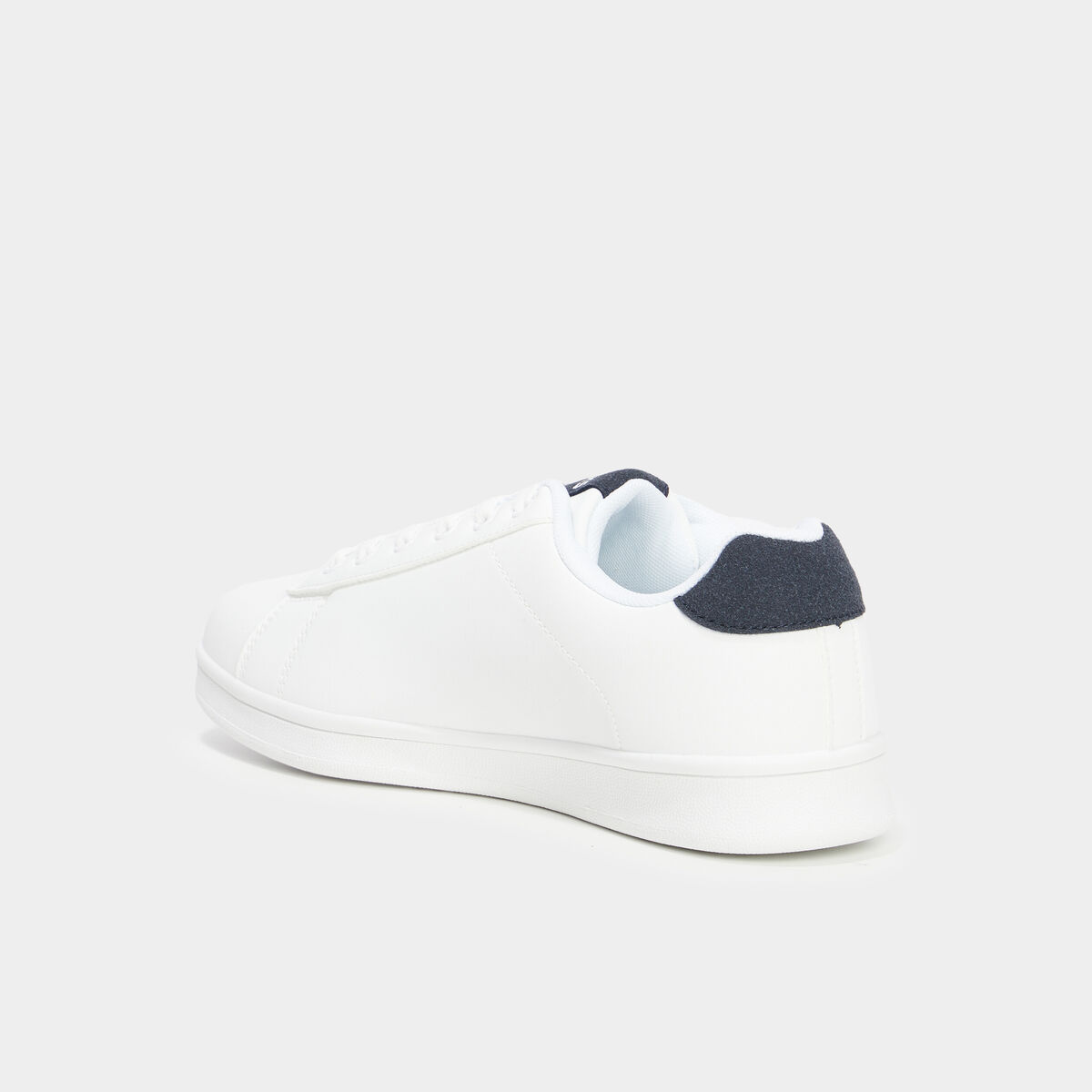 Baskets &agrave; lacets bout rond bleu marine femme