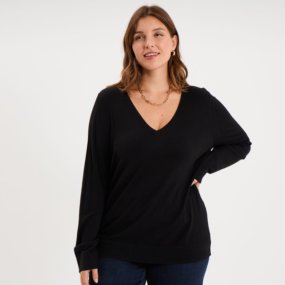 Pull fin col en V manches longues noir femme grande taille